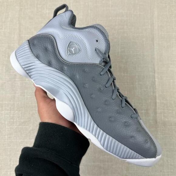 2016 Jordan Jumpman Team 2 “Cool Grey" 12M - Picture 1 of 6